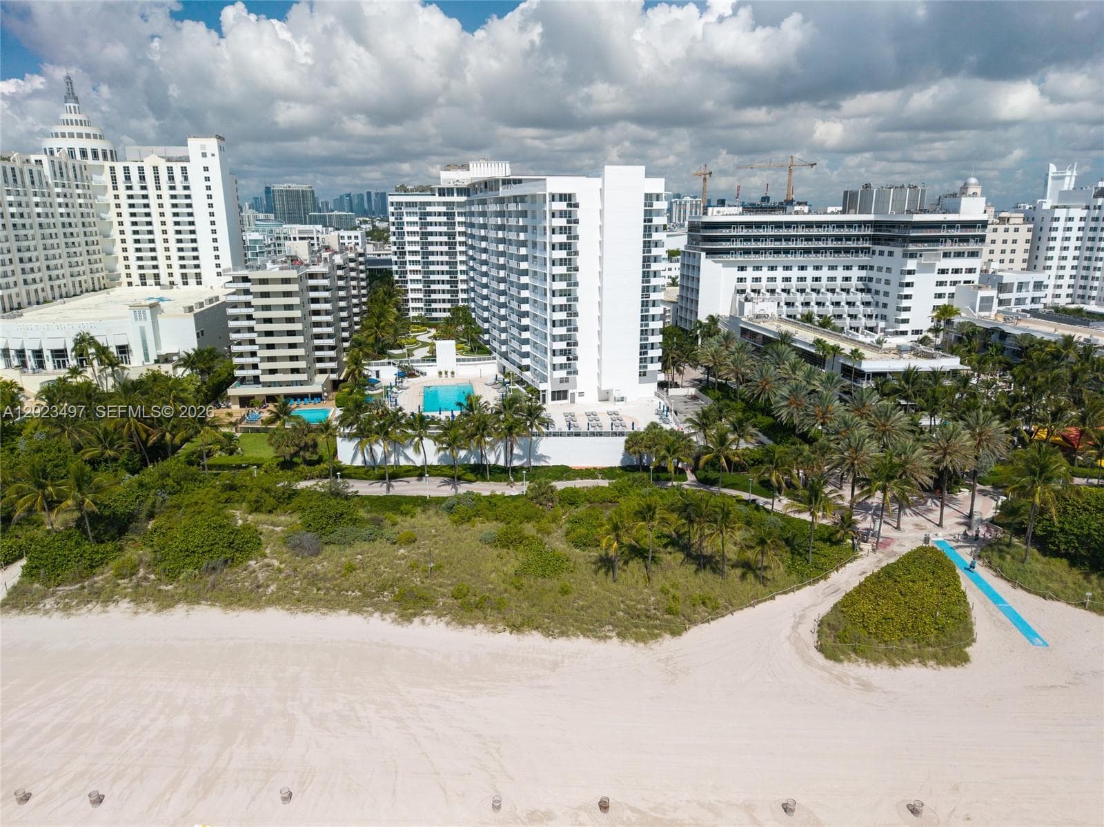 100 Lincoln Rd # 1523, Miami Beach FL 33139 — 24