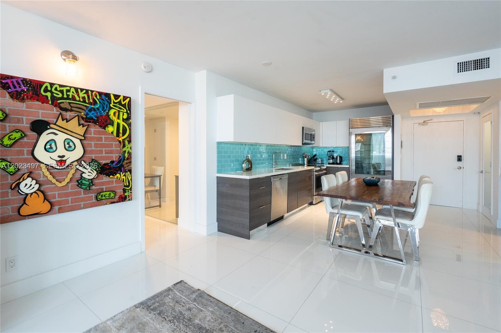 100 Lincoln Rd # 1523, Miami Beach FL 33139 — 15