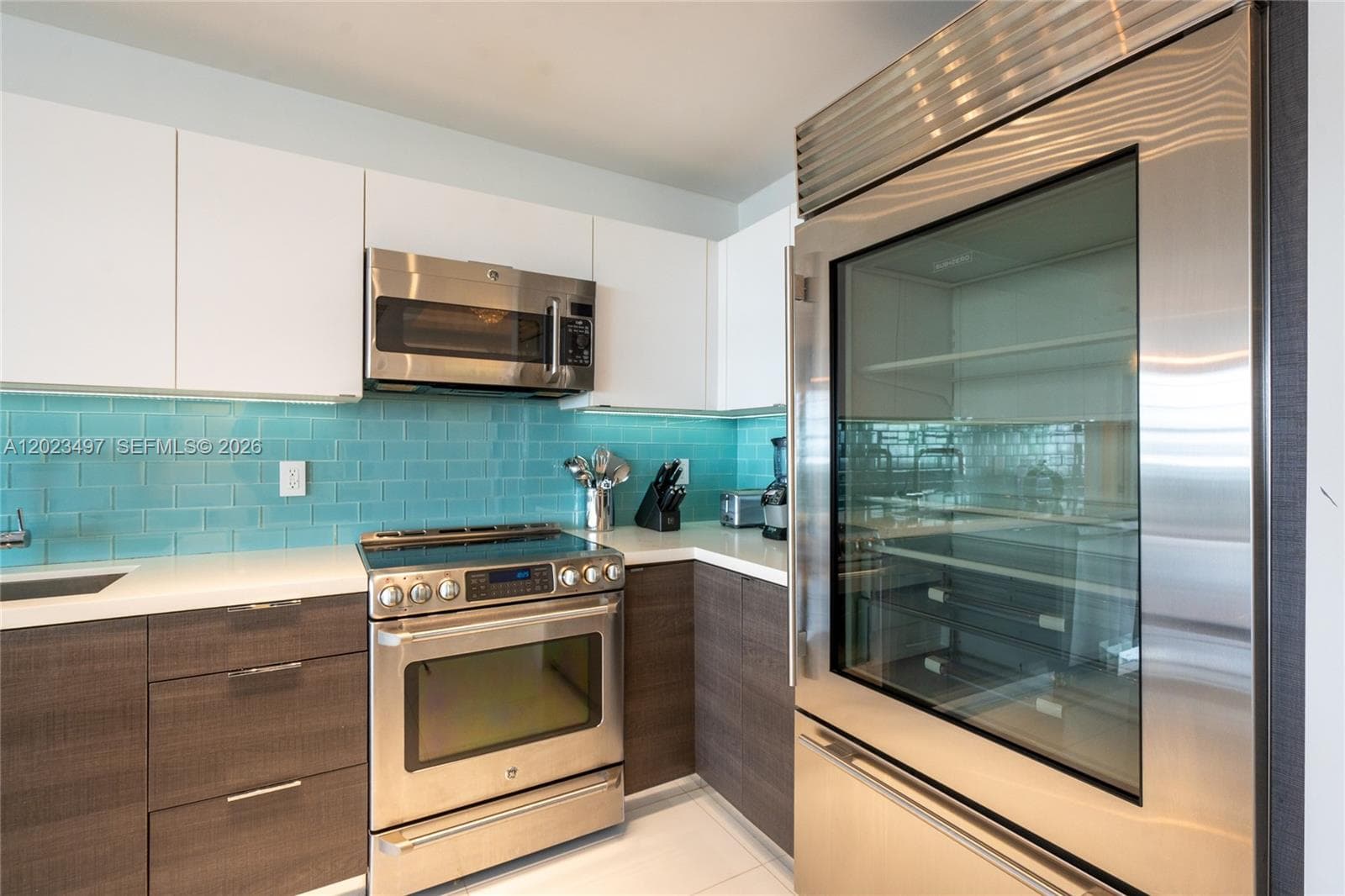 100 Lincoln Rd # 1523, Miami Beach FL 33139 — 8