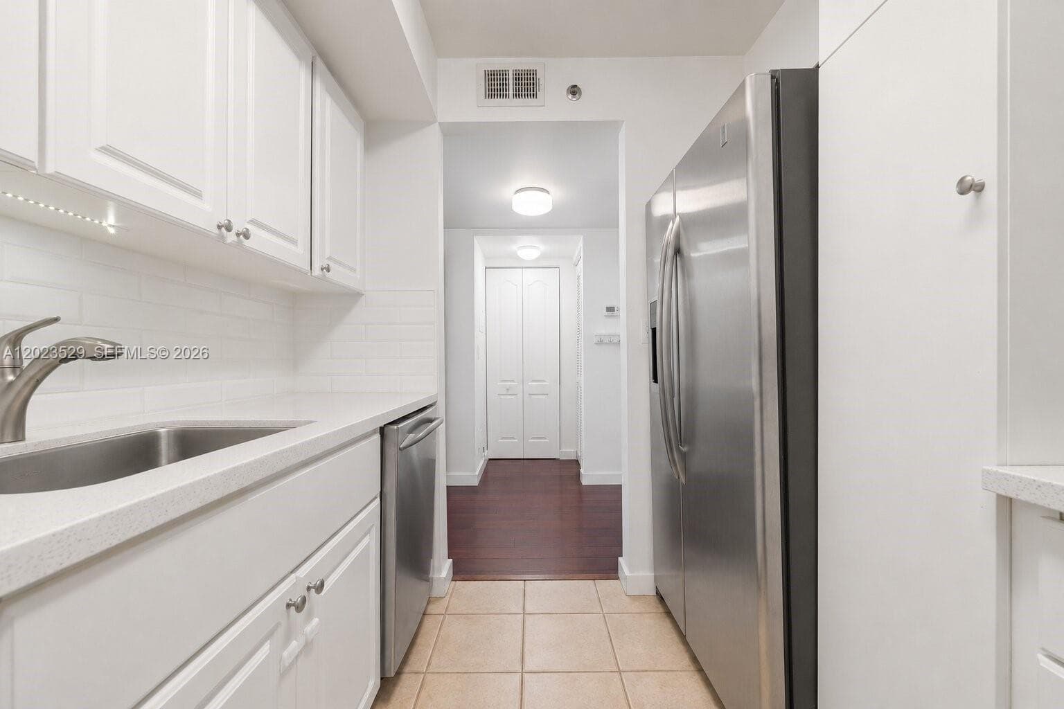 2642 Collins Ave # 303, Miami Beach FL 33140 — 12