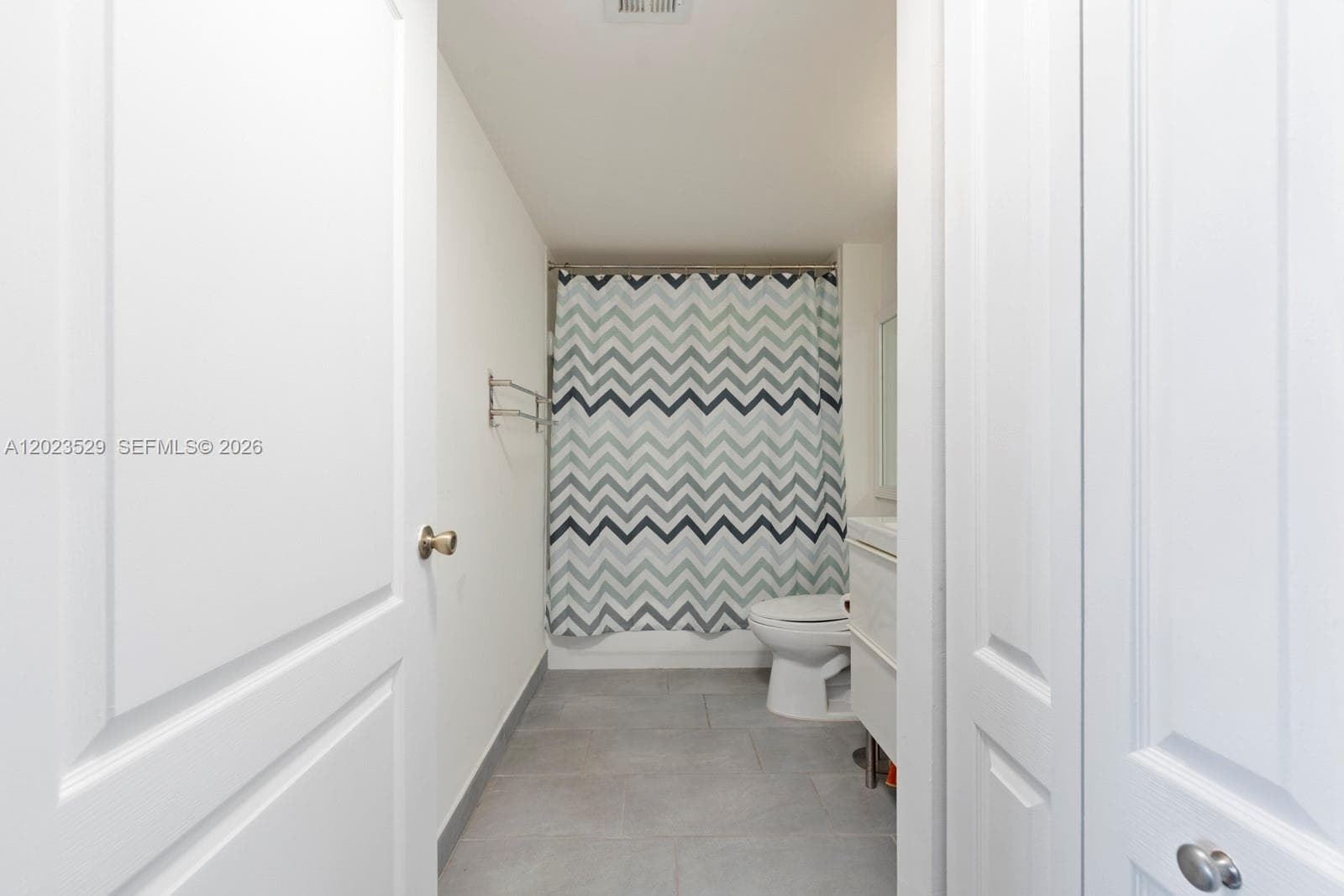 2642 Collins Ave # 303, Miami Beach FL 33140 — 20