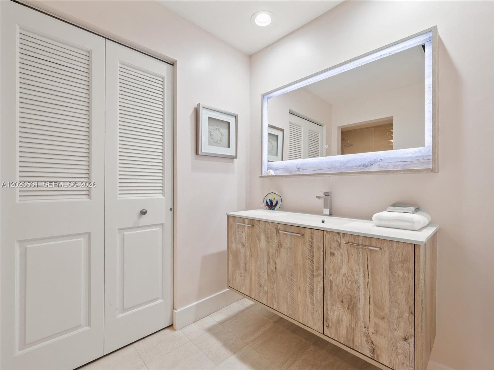 2425 Fisher Island Dr # 5205, Miami Beach FL 33109 — 26
