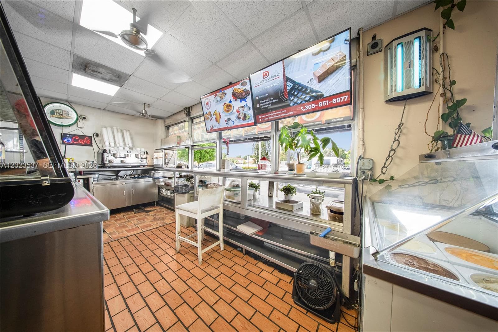 652 East 9th Street, Hialeah FL 33010 — 10