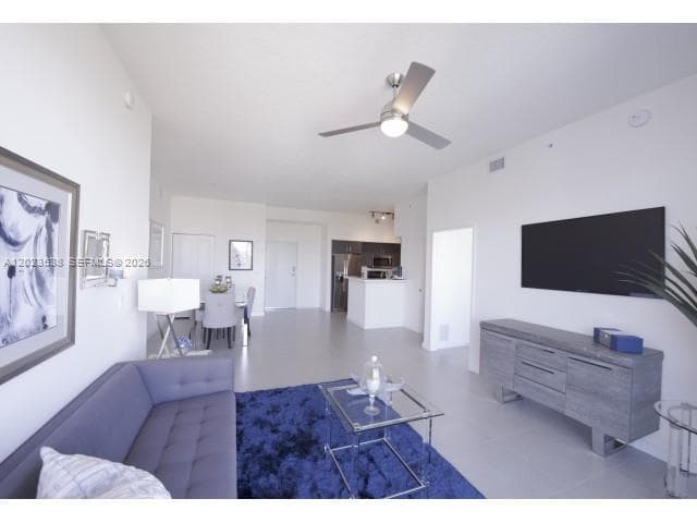 729 NW 2nd St # 920, Miami FL 33128 — 3
