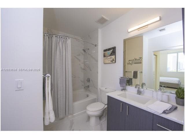 729 NW 2nd St # 920, Miami FL 33128 — 4