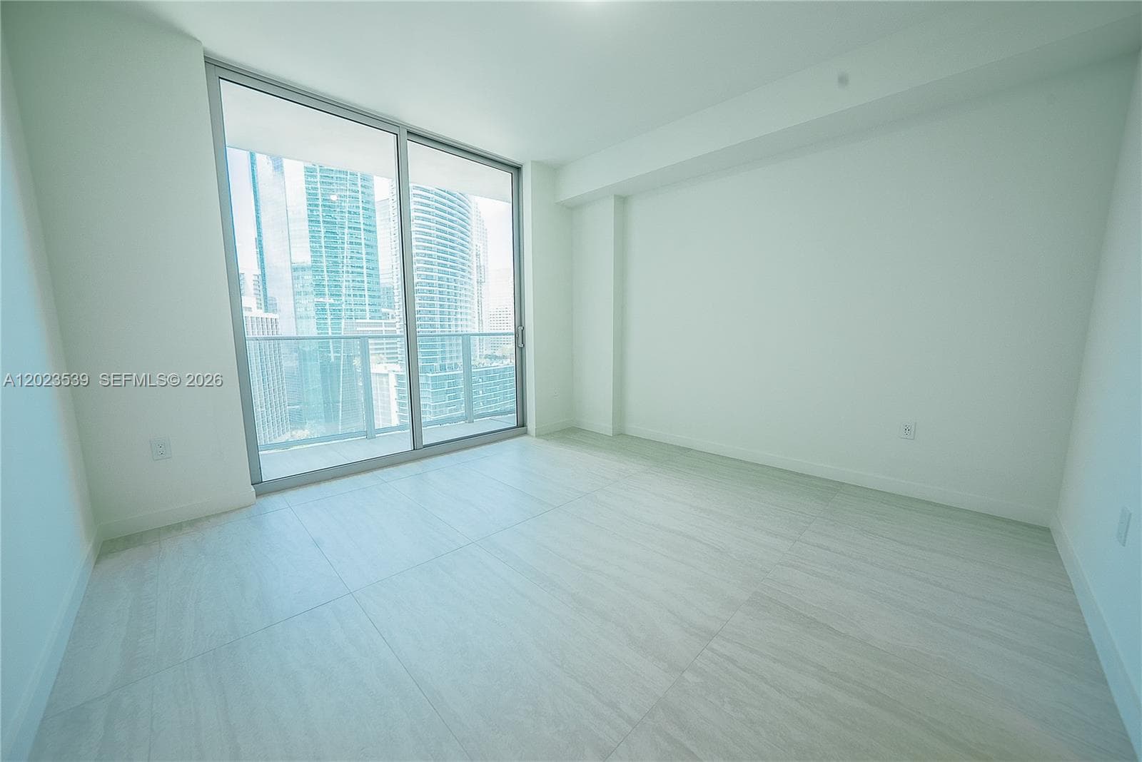77 SE 5th St # 2203, Miami FL 33131 — 14