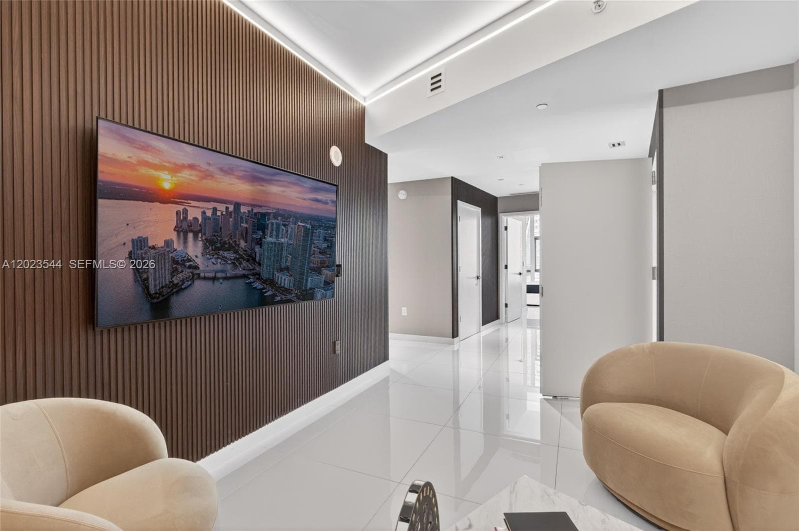 851 NE 1st Ave # 3201, Miami FL 33132 — 62