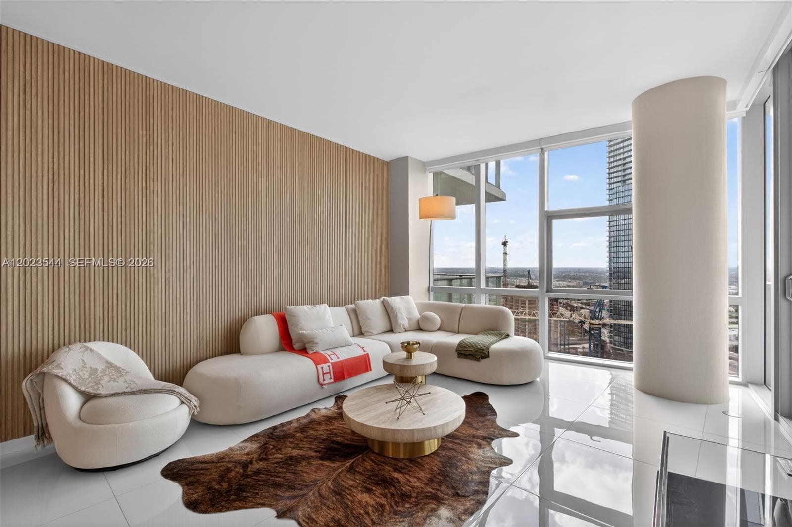 851 NE 1st Ave # 3201, Miami FL 33132 — 27