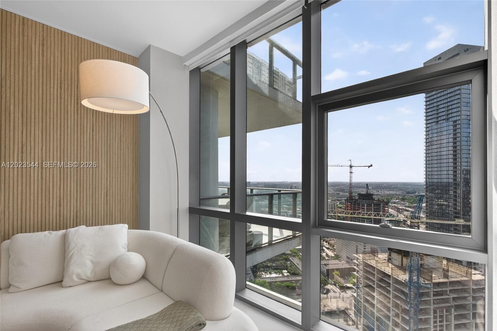 851 NE 1st Ave # 3201, Miami FL 33132 — 6