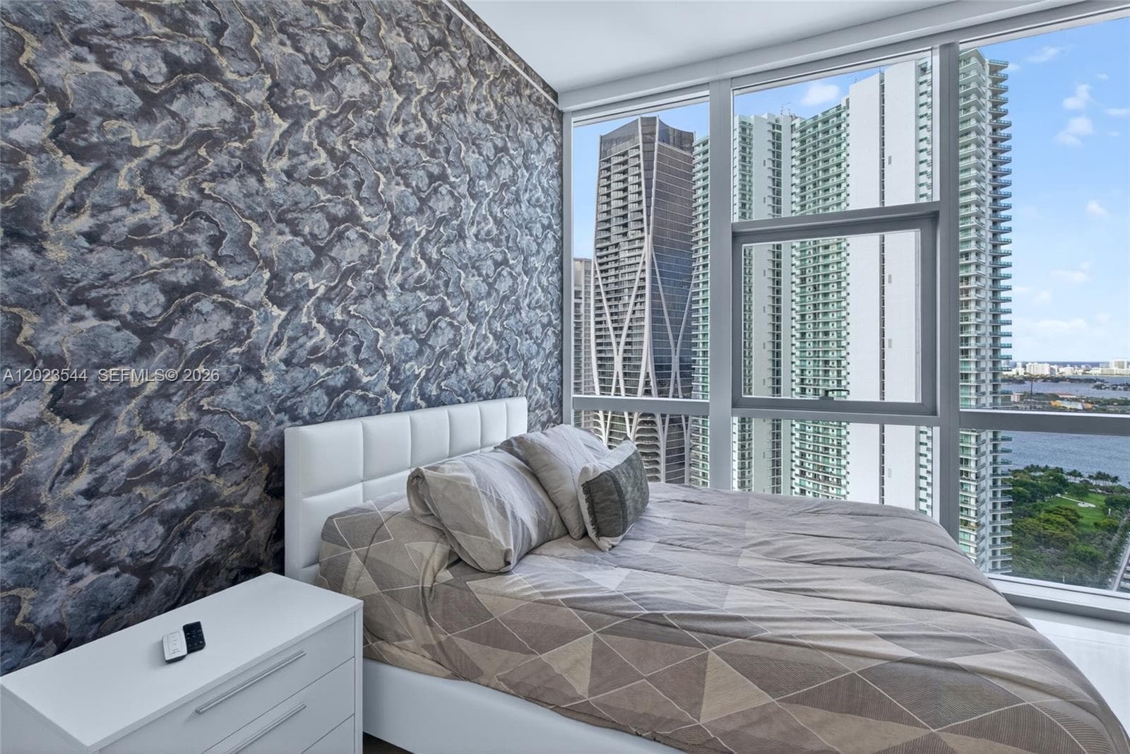 851 NE 1st Ave # 3201, Miami FL 33132 — 56