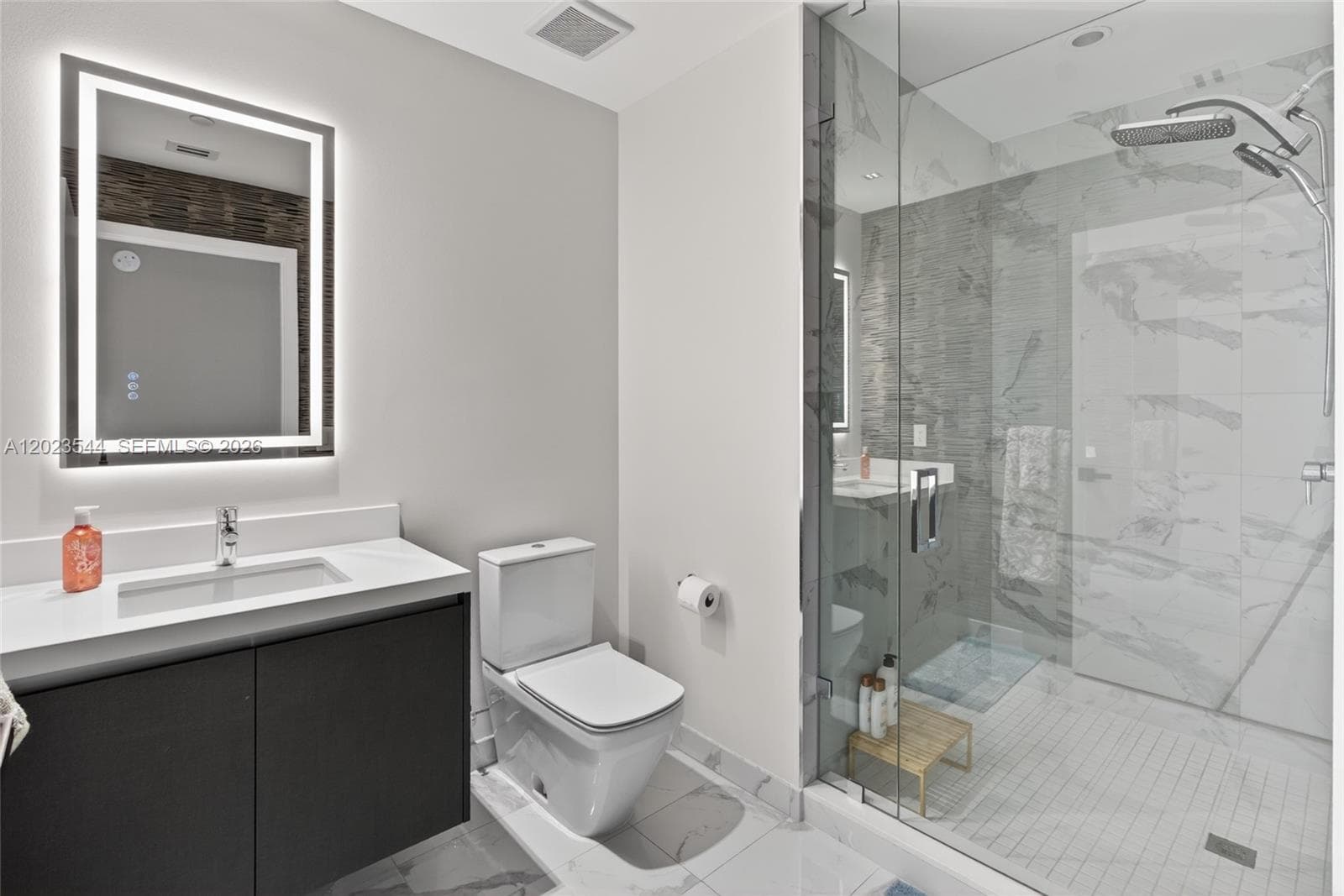 851 NE 1st Ave # 3201, Miami FL 33132 — 42