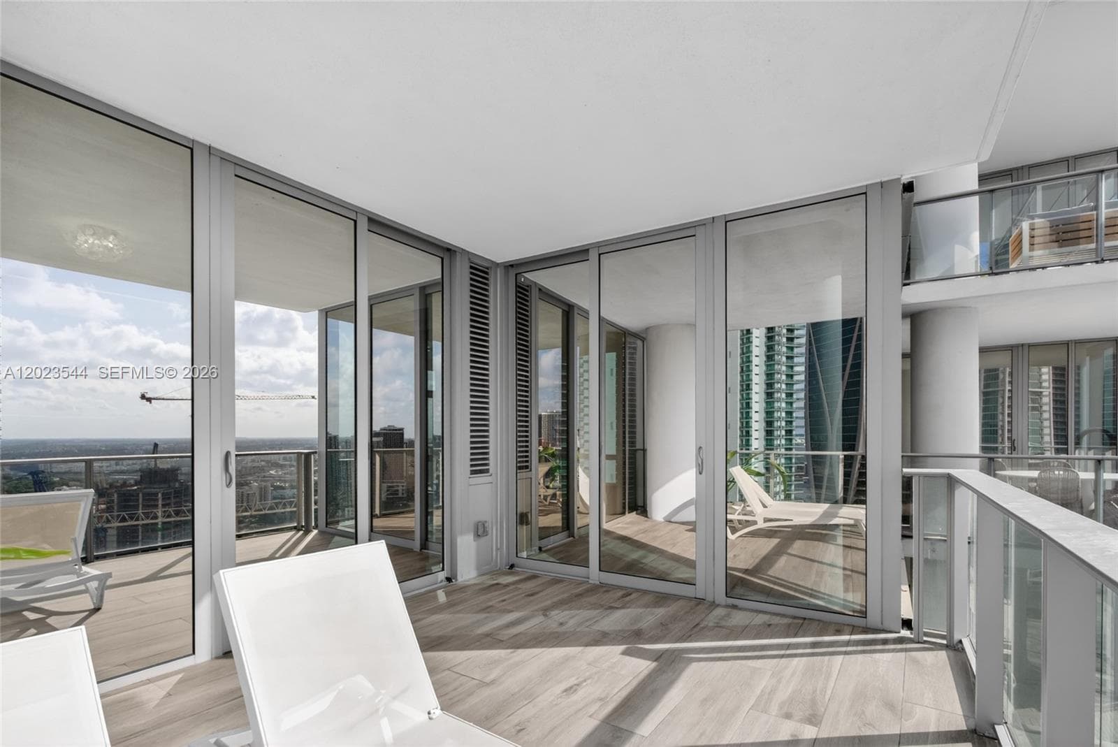 851 NE 1st Ave # 3201, Miami FL 33132 — 13