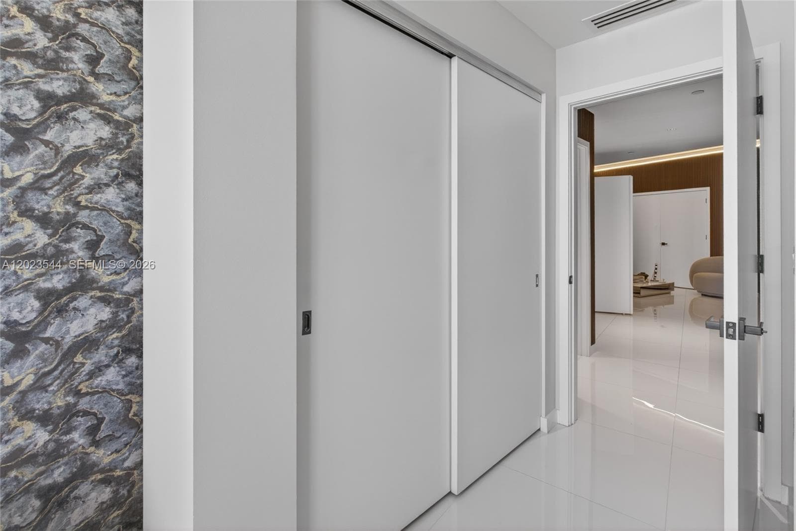 851 NE 1st Ave # 3201, Miami FL 33132 — 49