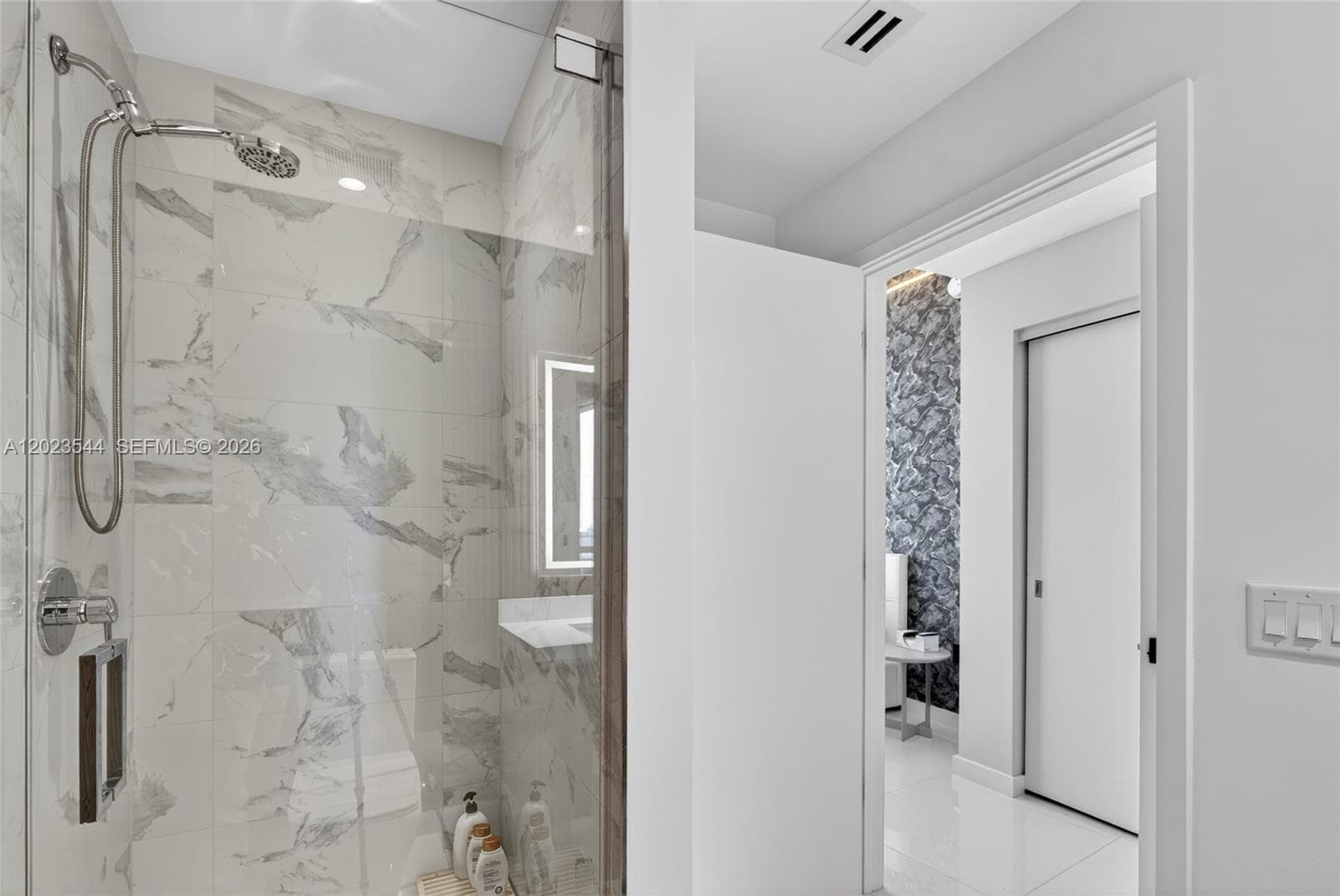 851 NE 1st Ave # 3201, Miami FL 33132 — 51