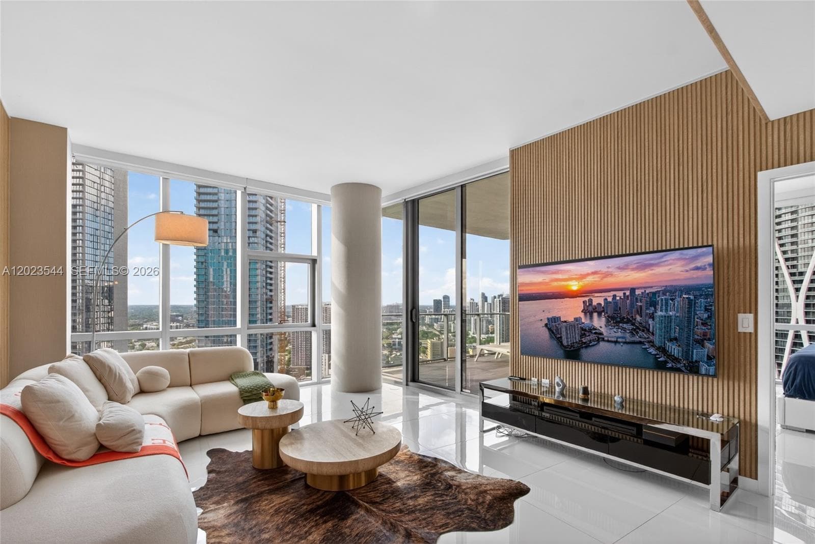 851 NE 1st Ave # 3201, Miami FL 33132 — 8