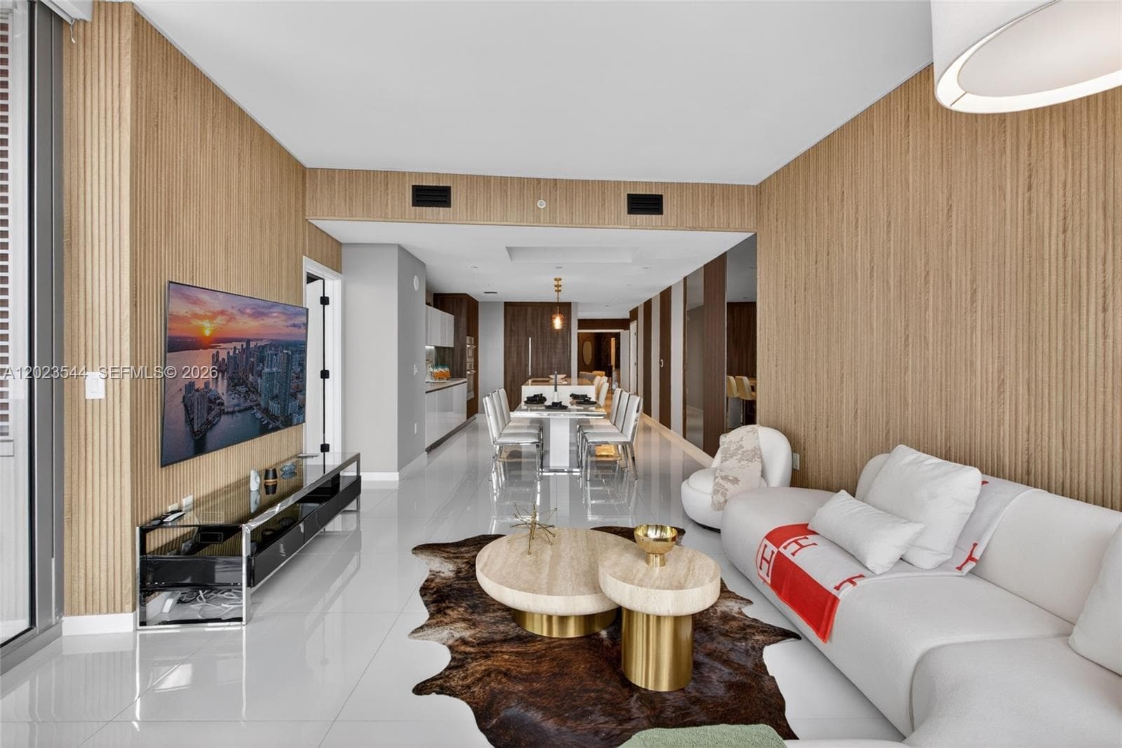 851 NE 1st Ave # 3201, Miami FL 33132 — 25