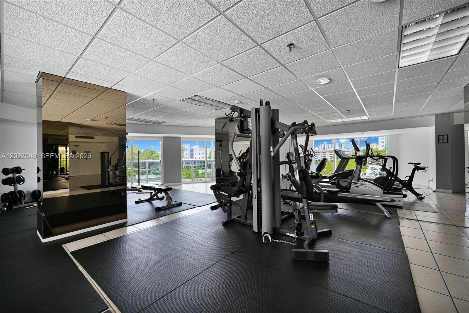 2401 Collins Ave # 504, Miami Beach FL 33140 — 27