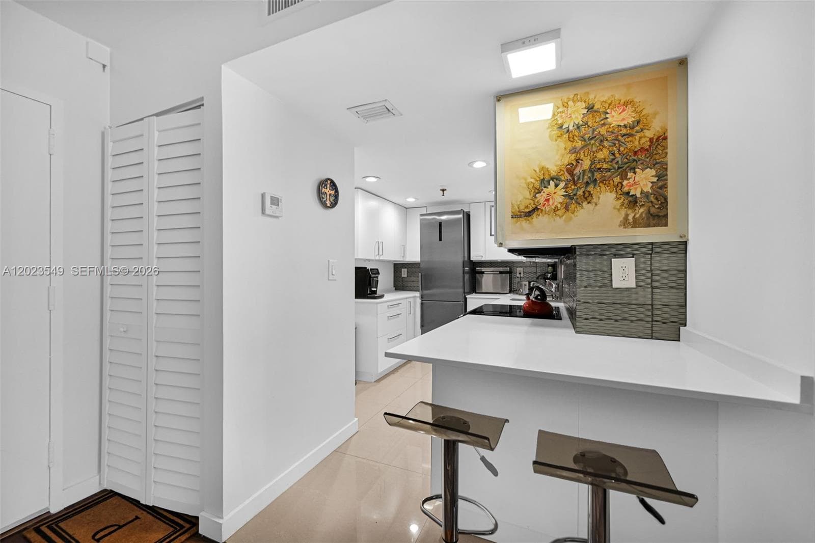 2401 Collins Ave # 504, Miami Beach FL 33140 — 10