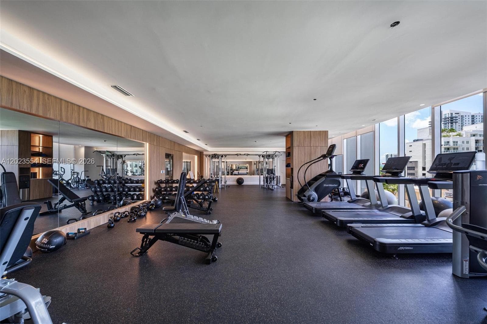 600 NE 27th St # 1104, Miami FL 33137 — 31