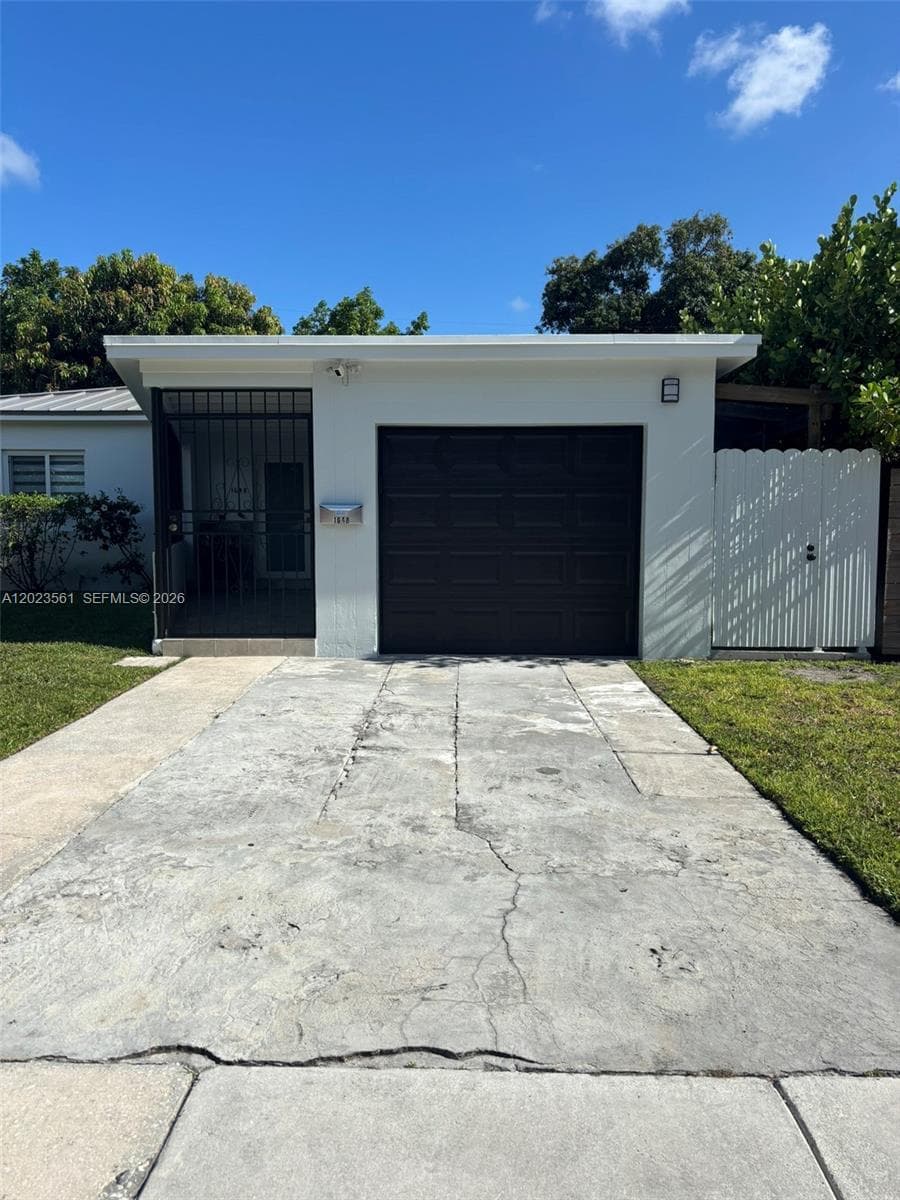 1648 SW 13th St, Miami FL 33145 — 26