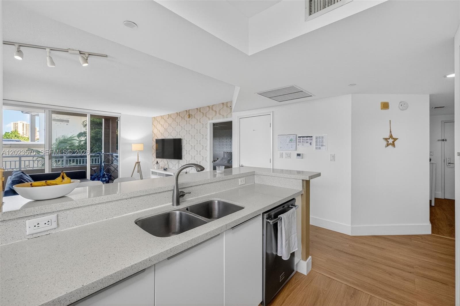 19501 W Country Club Dr # 313, Aventura FL 33180 — 17