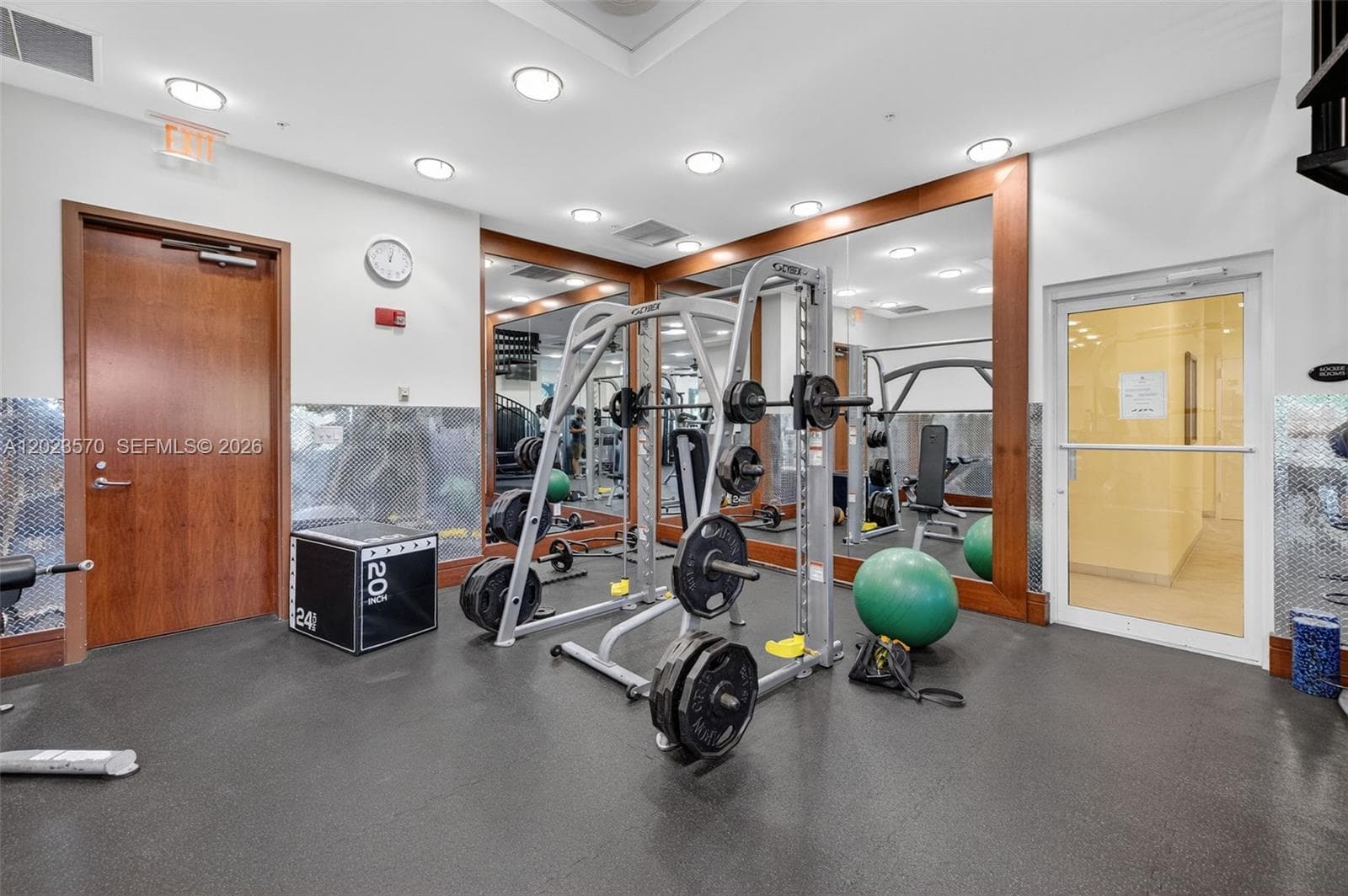 19501 W Country Club Dr # 313, Aventura FL 33180 — 65