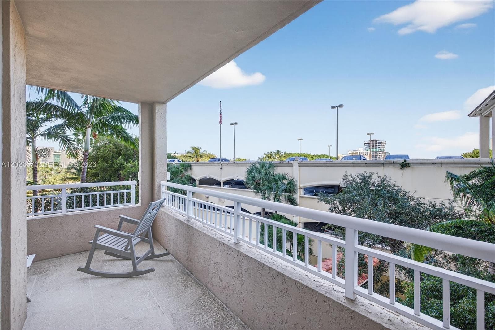 19501 W Country Club Dr # 313, Aventura FL 33180 — 33