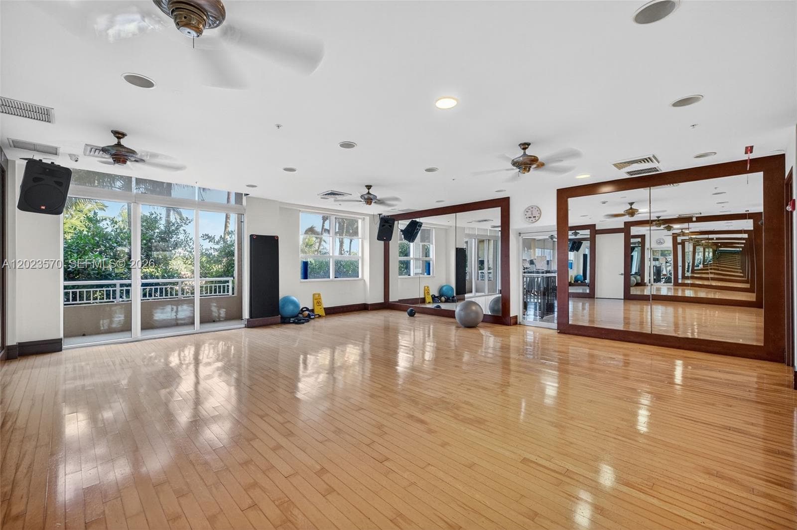 19501 W Country Club Dr # 313, Aventura FL 33180 — 59