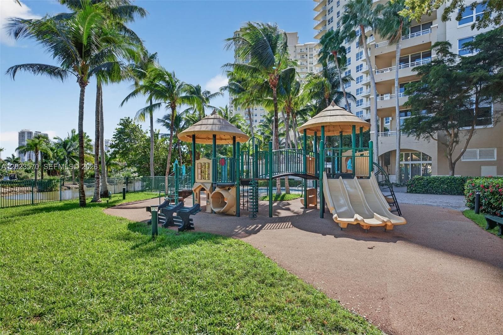 19501 W Country Club Dr # 313, Aventura FL 33180 — 39