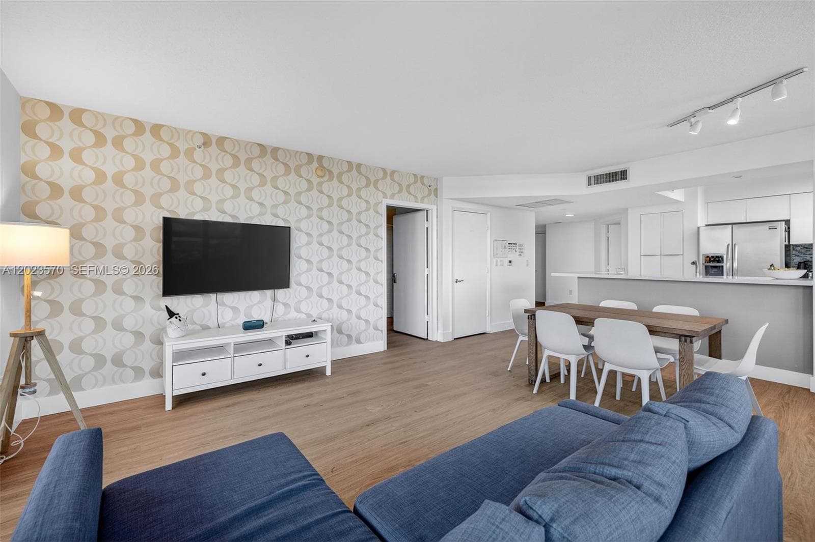 19501 W Country Club Dr # 313, Aventura FL 33180 — 8