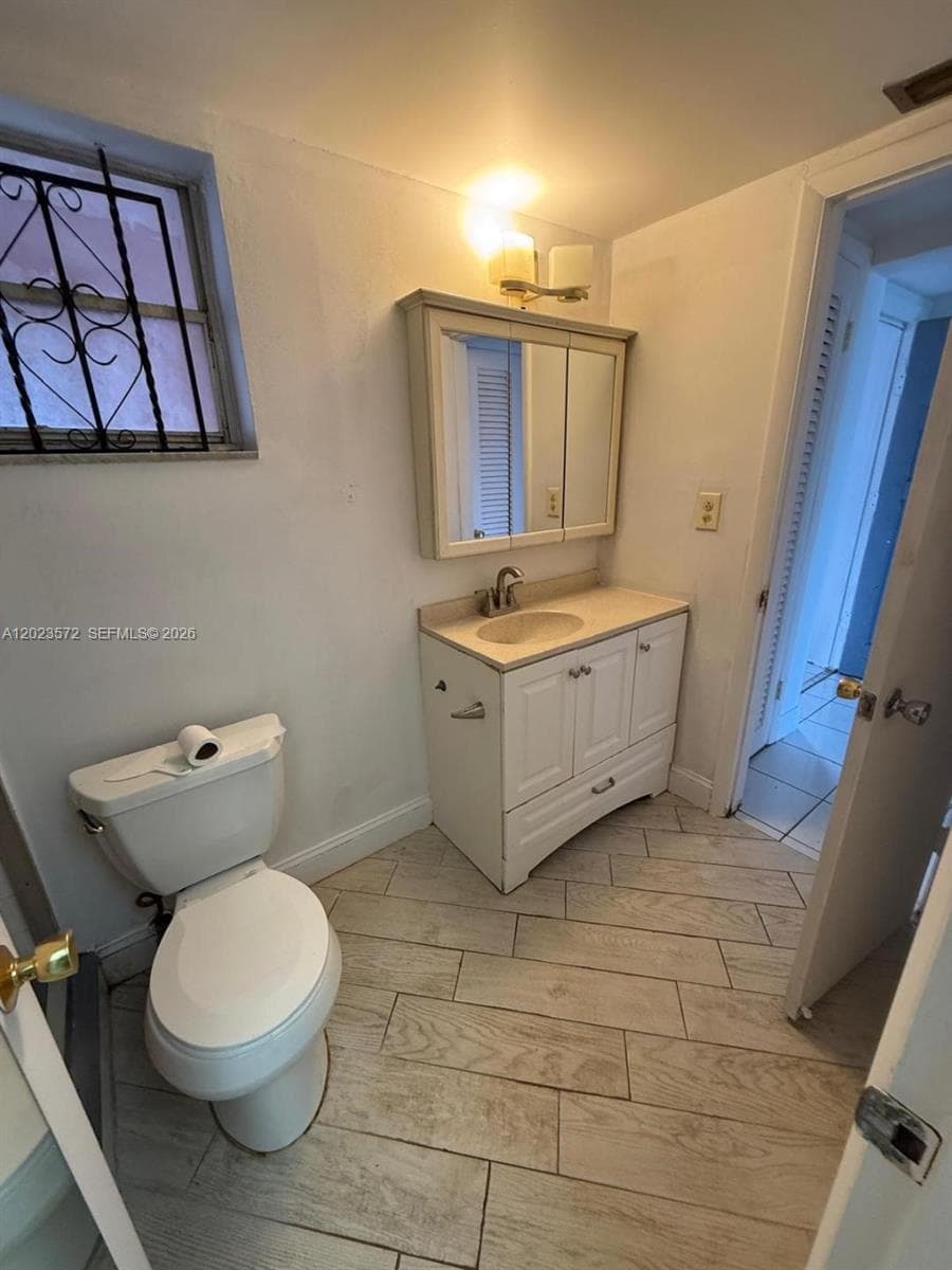 18555 NE 14th Ave # 615A, Miami FL 33179 — 3