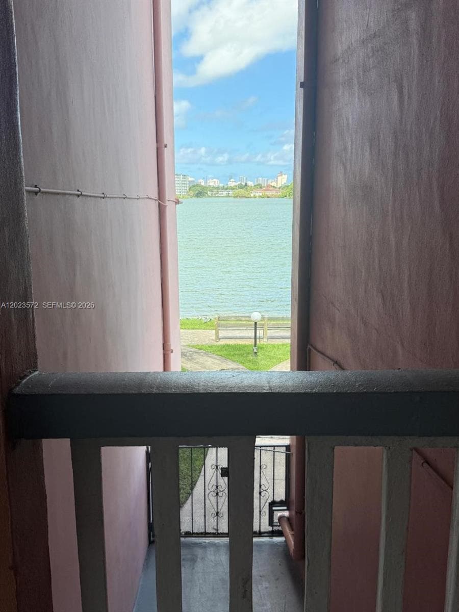 18555 NE 14th Ave # 615A, Miami FL 33179 — 10