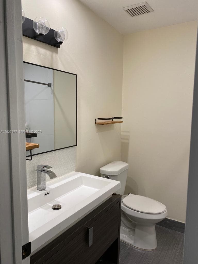 1901 NW S River Dr # 12B, Miami FL 33125 — 26