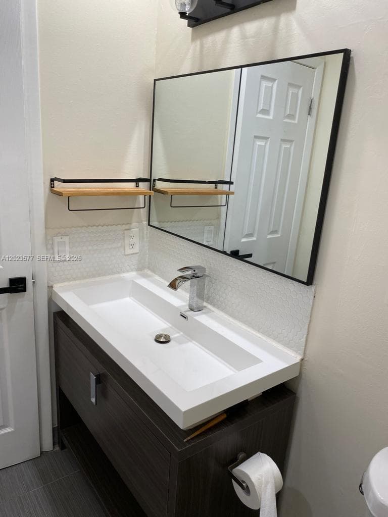 1901 NW S River Dr # 12B, Miami FL 33125 — 20