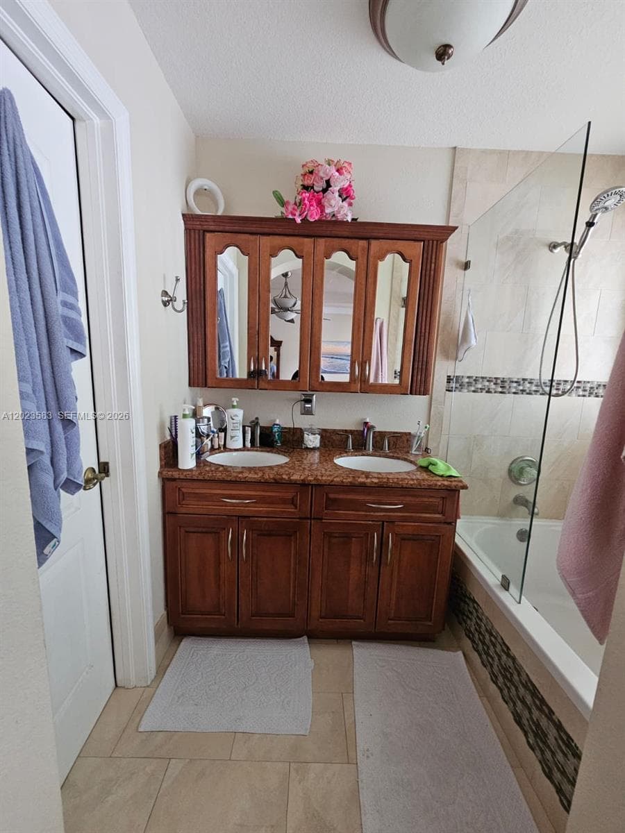8960 W Flagler St # 3, Miami FL 33174 — 14