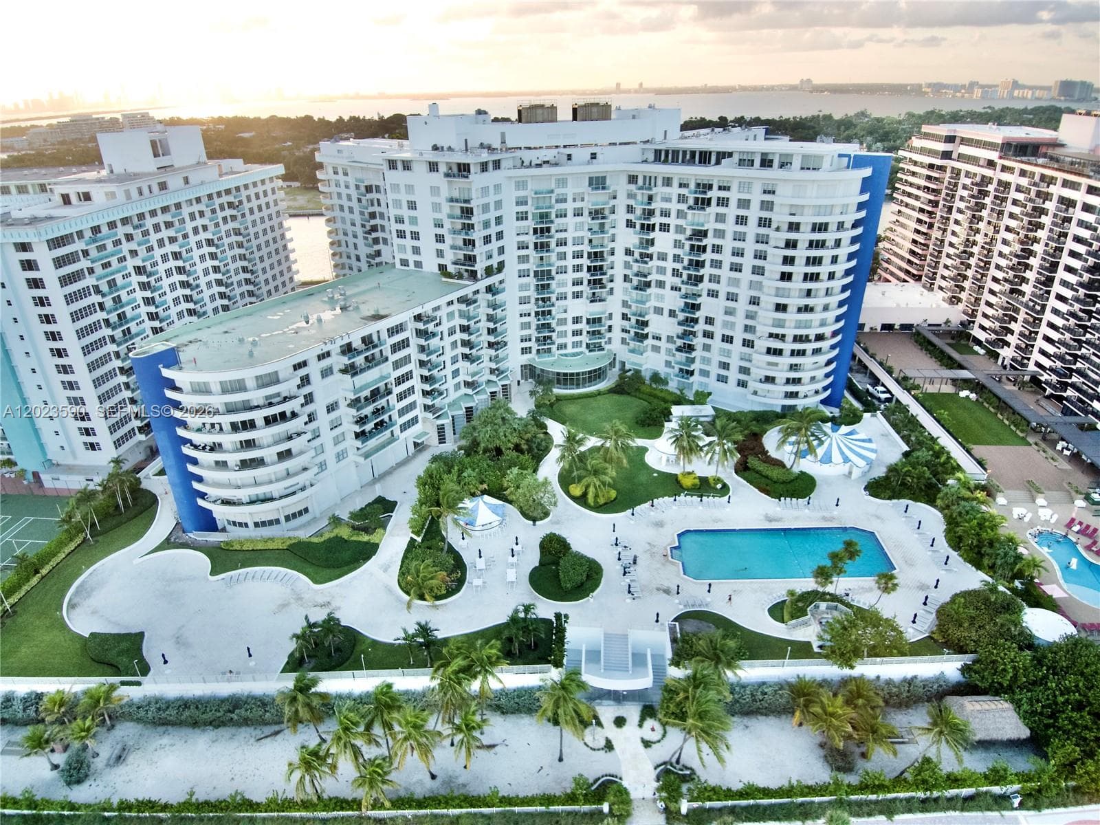 5151 Collins Ave # 428, Miami Beach FL 33140 — 1