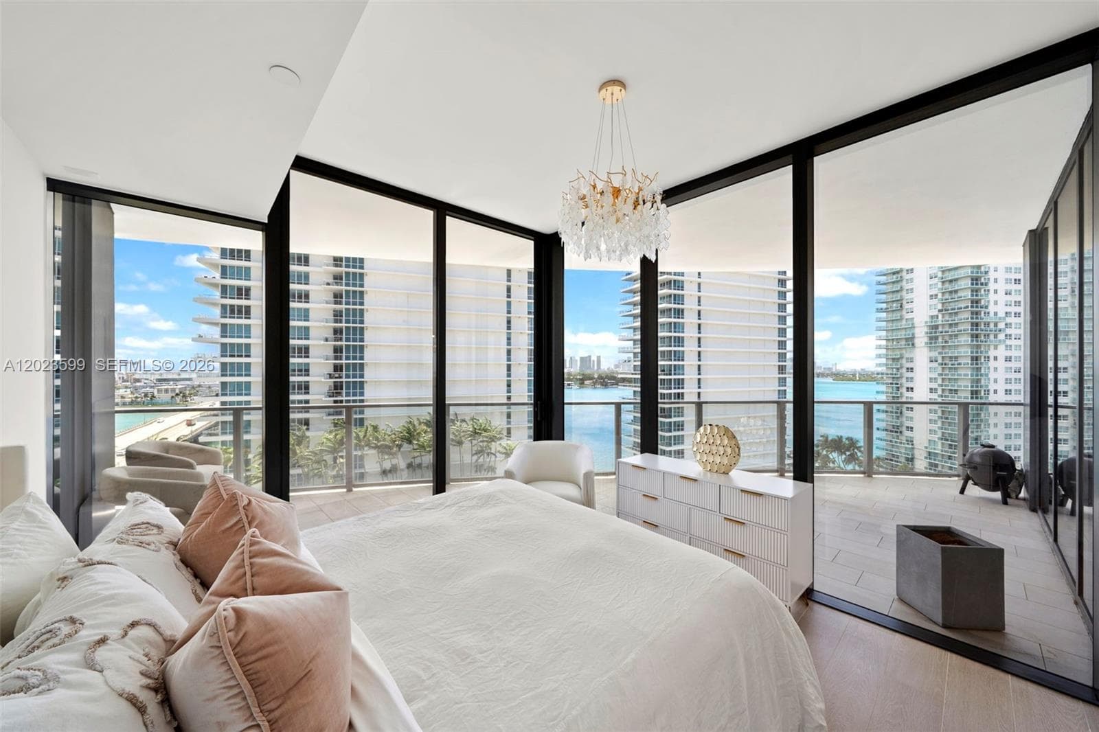 500 Alton # 1205, Miami Beach FL 33139 — 30
