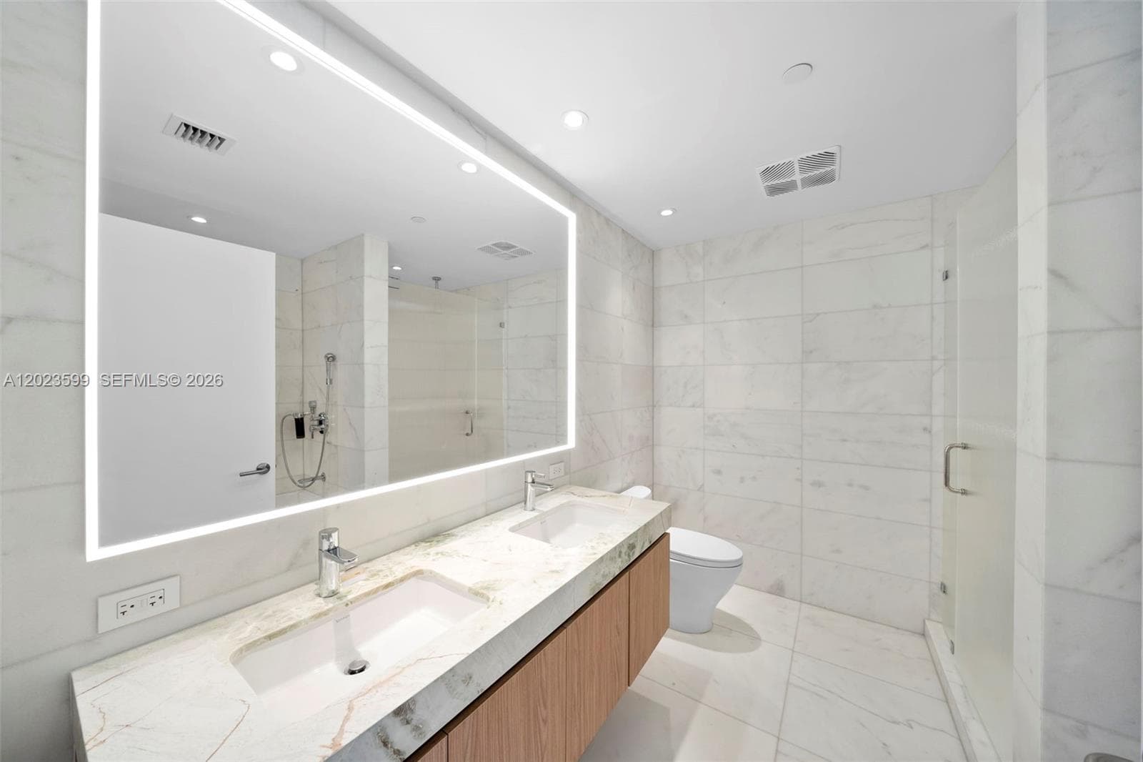 500 Alton # 1205, Miami Beach FL 33139 — 38