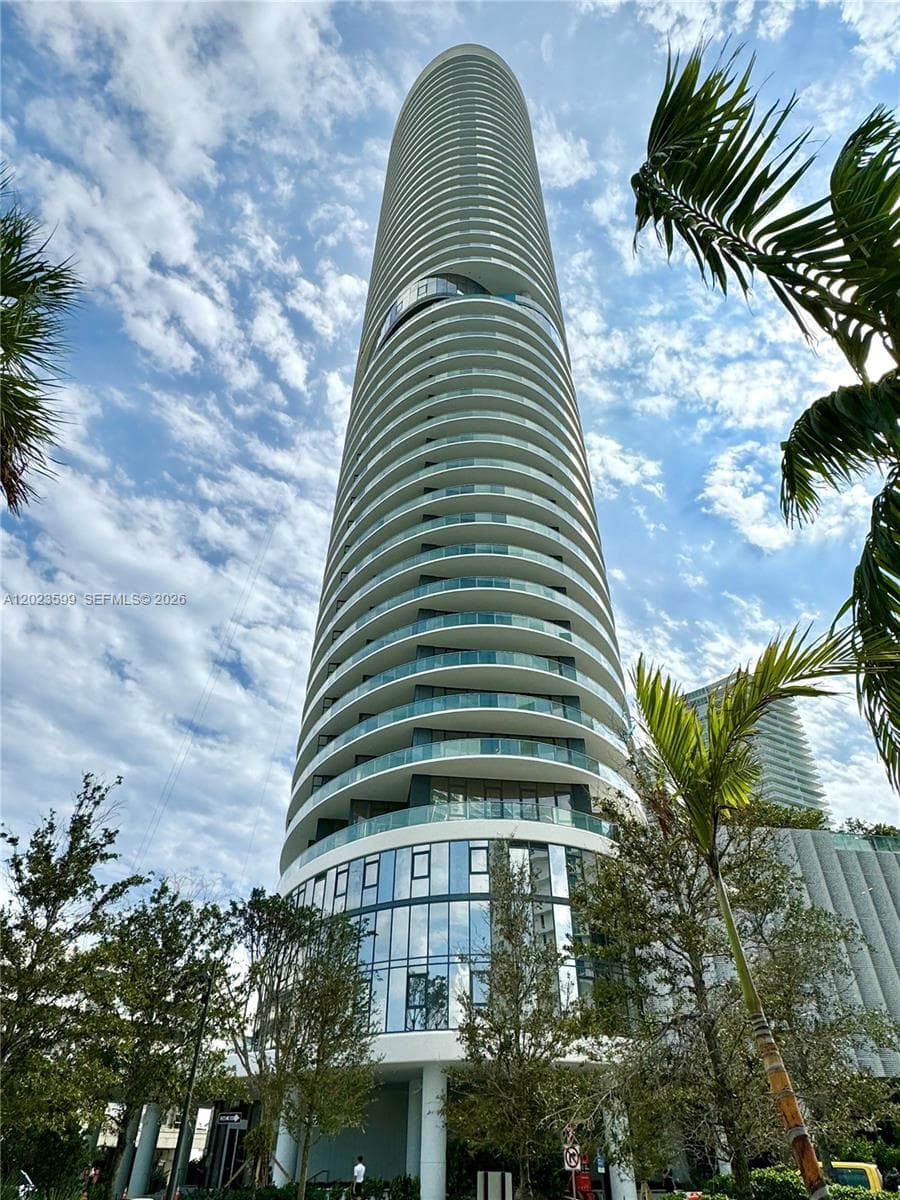 500 Alton # 1205, Miami Beach FL 33139 — 48