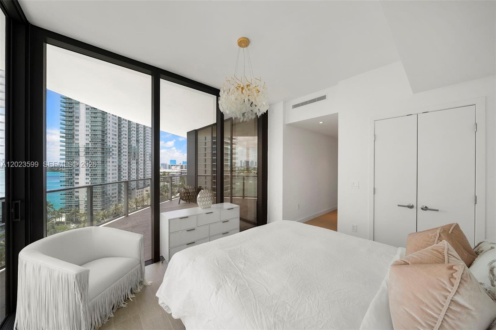 500 Alton # 1205, Miami Beach FL 33139 — 31