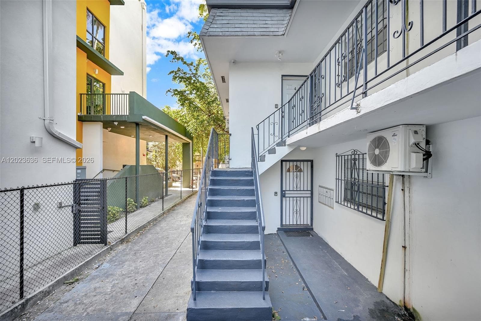 641 NW 2nd St, Miami FL 33128 — 23