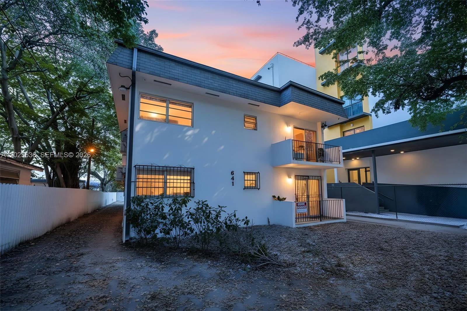 641 NW 2nd St, Miami FL 33128 — 2