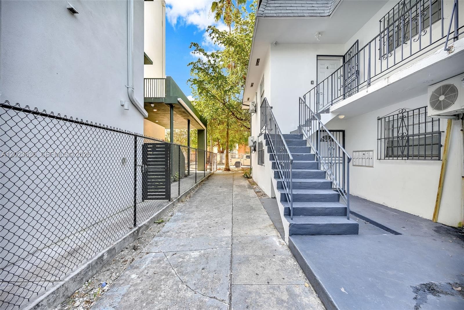 641 NW 2nd St, Miami FL 33128 — 26