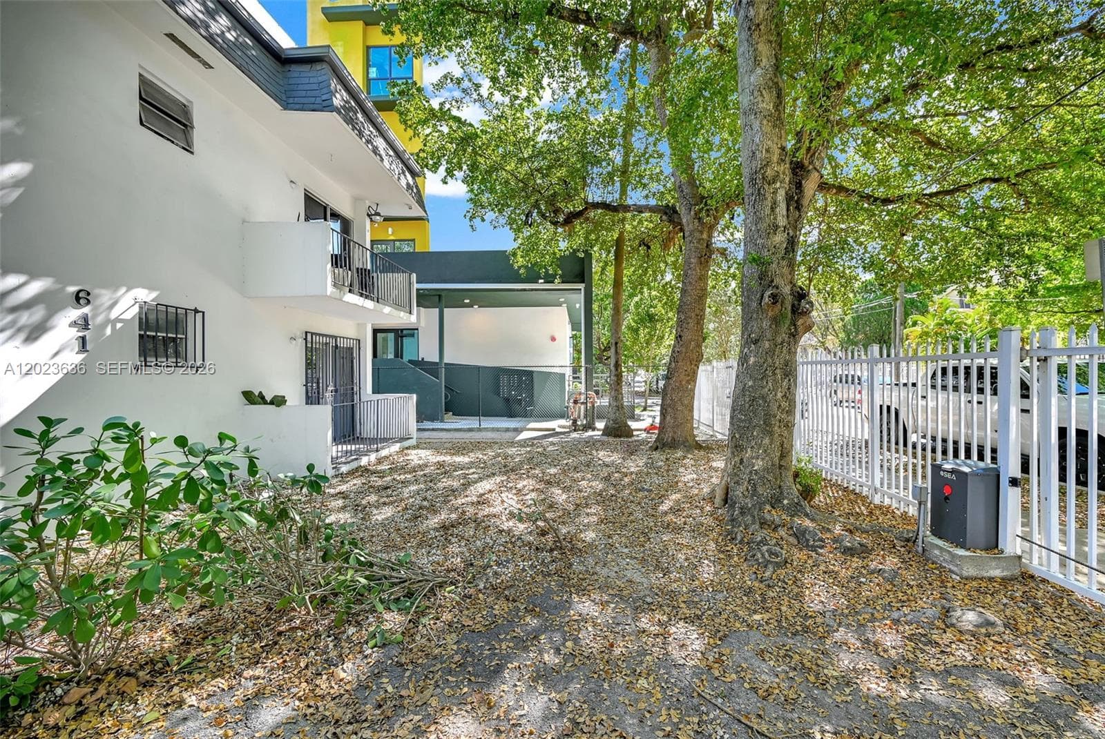 641 NW 2nd St, Miami FL 33128 — 28