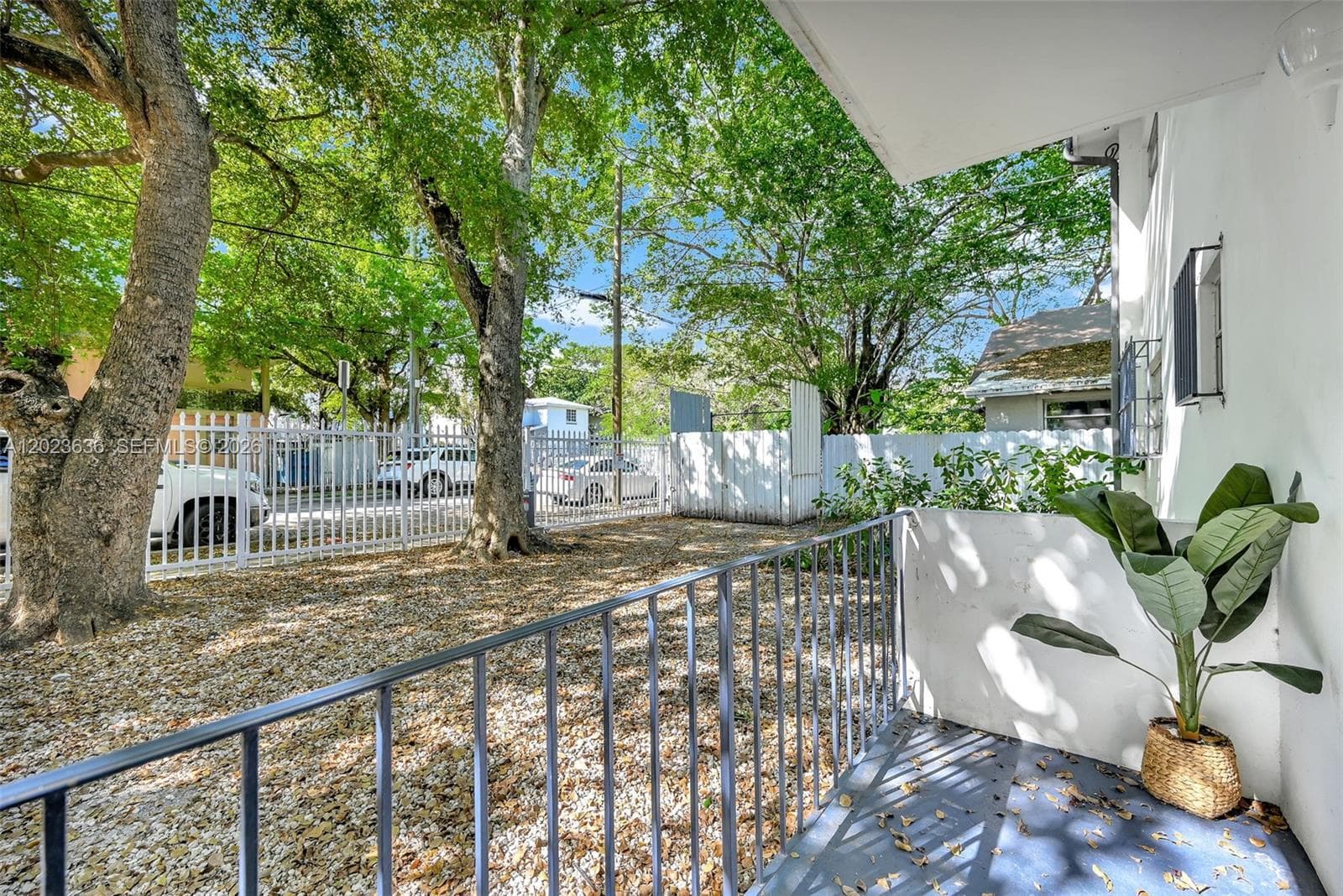 641 NW 2nd St, Miami FL 33128 — 54
