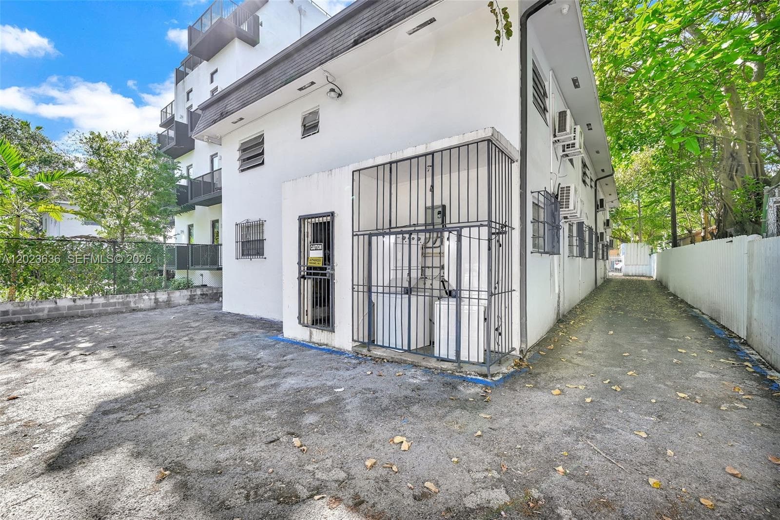 641 NW 2nd St, Miami FL 33128 — 15