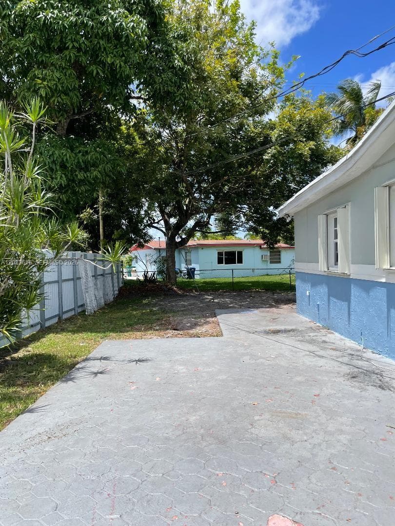 1225 NW 189th Ter, Miami Gardens FL 33169 — 2