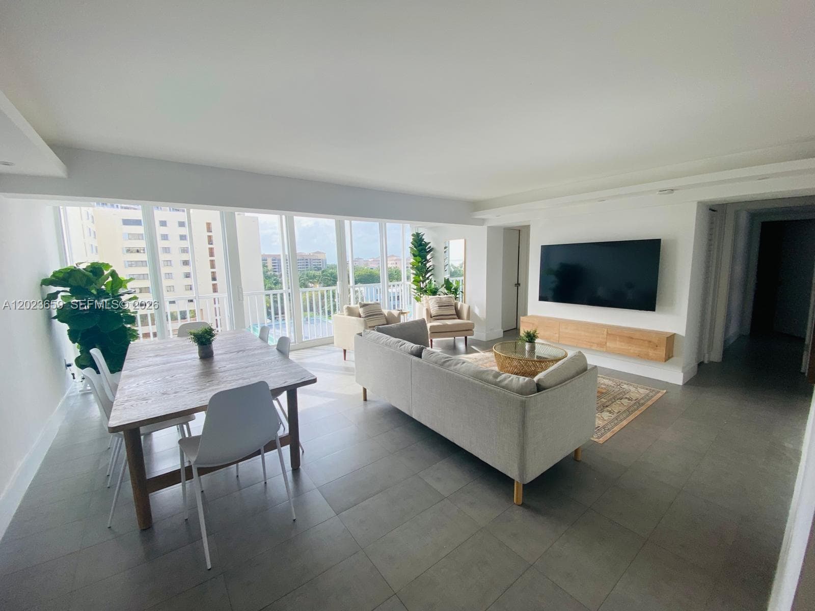 590 Ocean Dr # 8B, Key Biscayne FL 33149 — 2