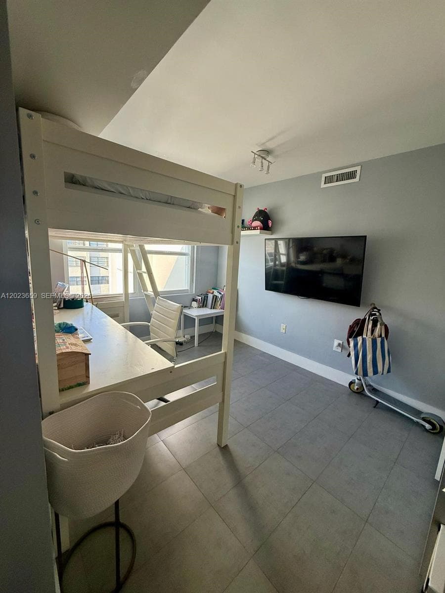 590 Ocean Dr # 8B, Key Biscayne FL 33149 — 11