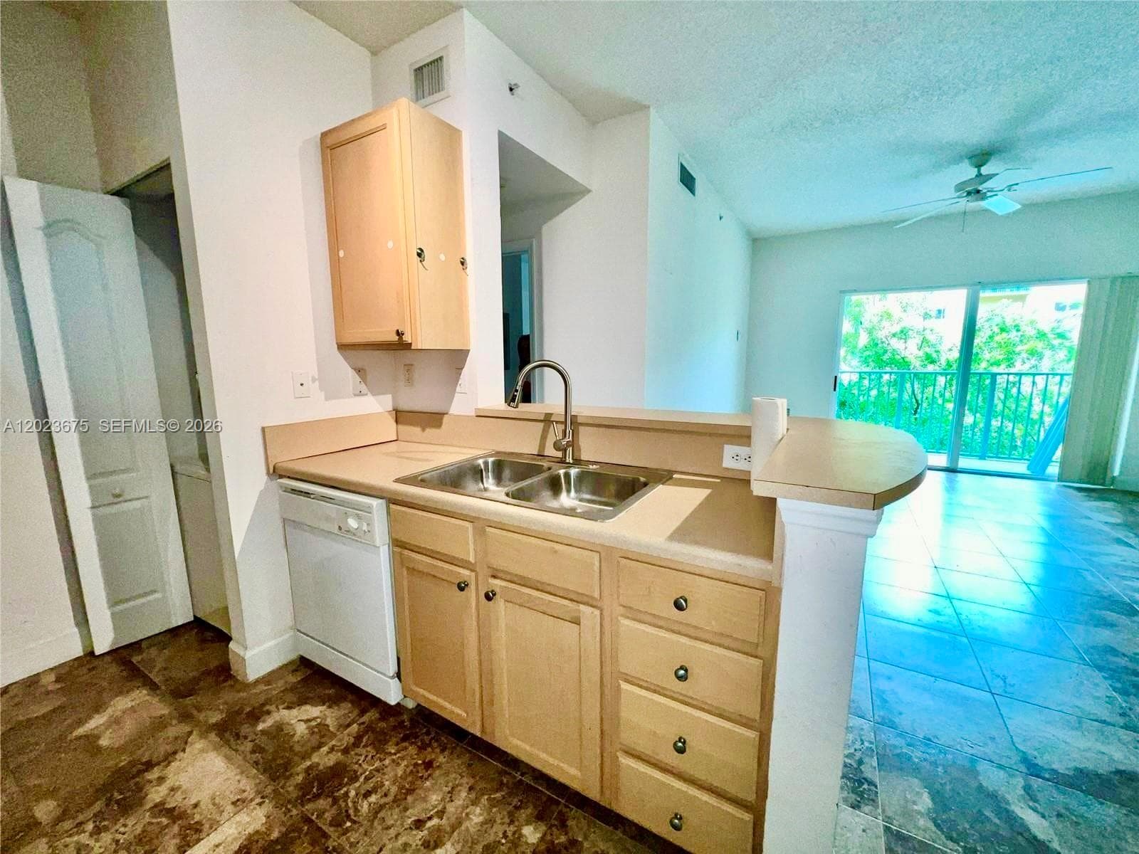6001 SW 70th St # 454, South Miami FL 33143 — 1